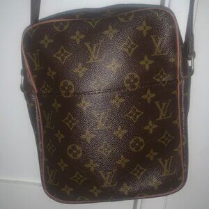 ✨ Authentic Louis Vuitton Marceau Messenger Leather Shoulder Purse ✨